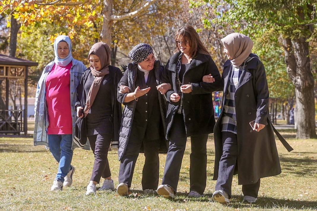 Konya’da iki çocuk annesi kadının büyük zaferi! Başka hastalara umut oluyor 5